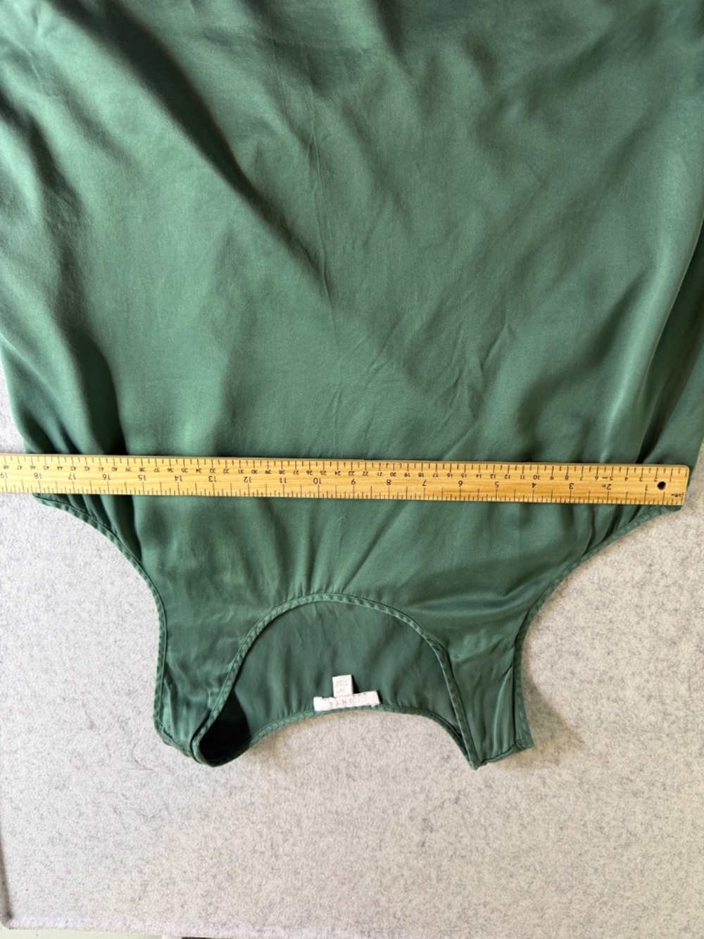 Lunya Washable Silk Loungewear Pajamas Sage Humble Green 100% Mulberry Silk - Picture 6 of 7